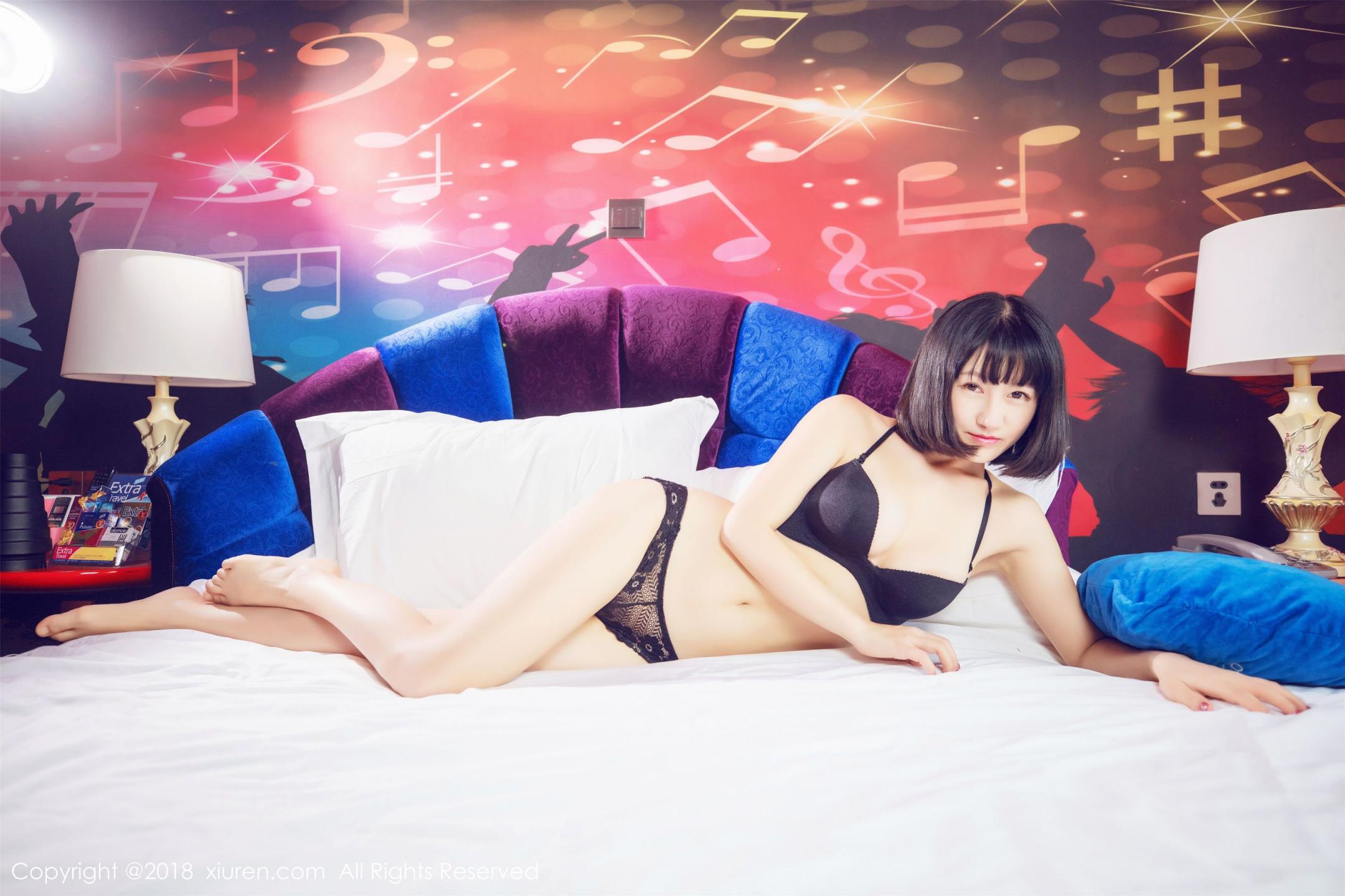 透视蕾丝内衣秘书