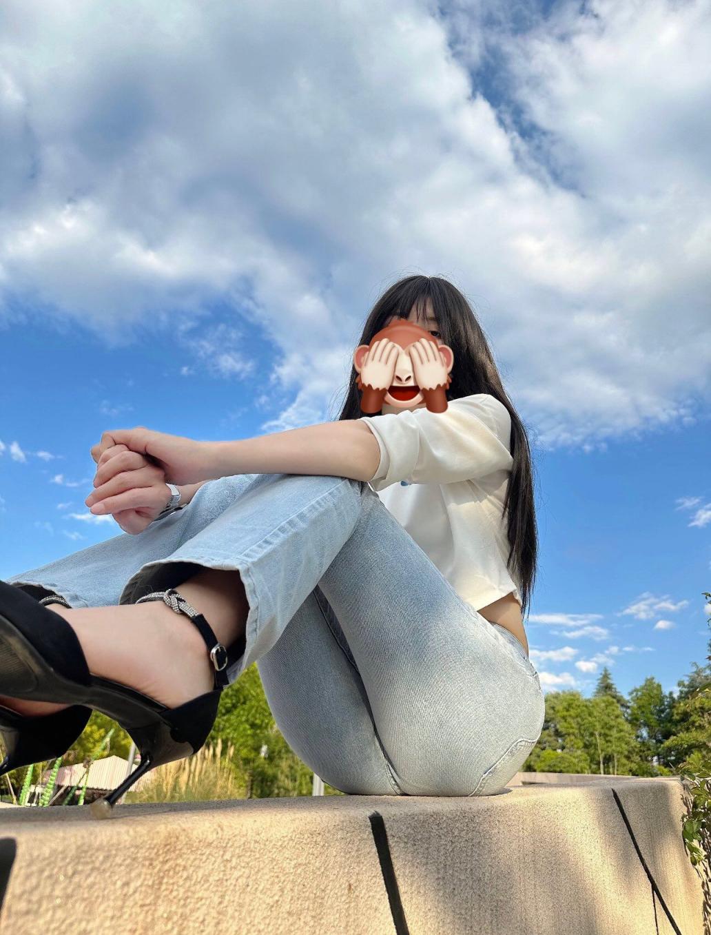 大长腿美女姐姐[28P]