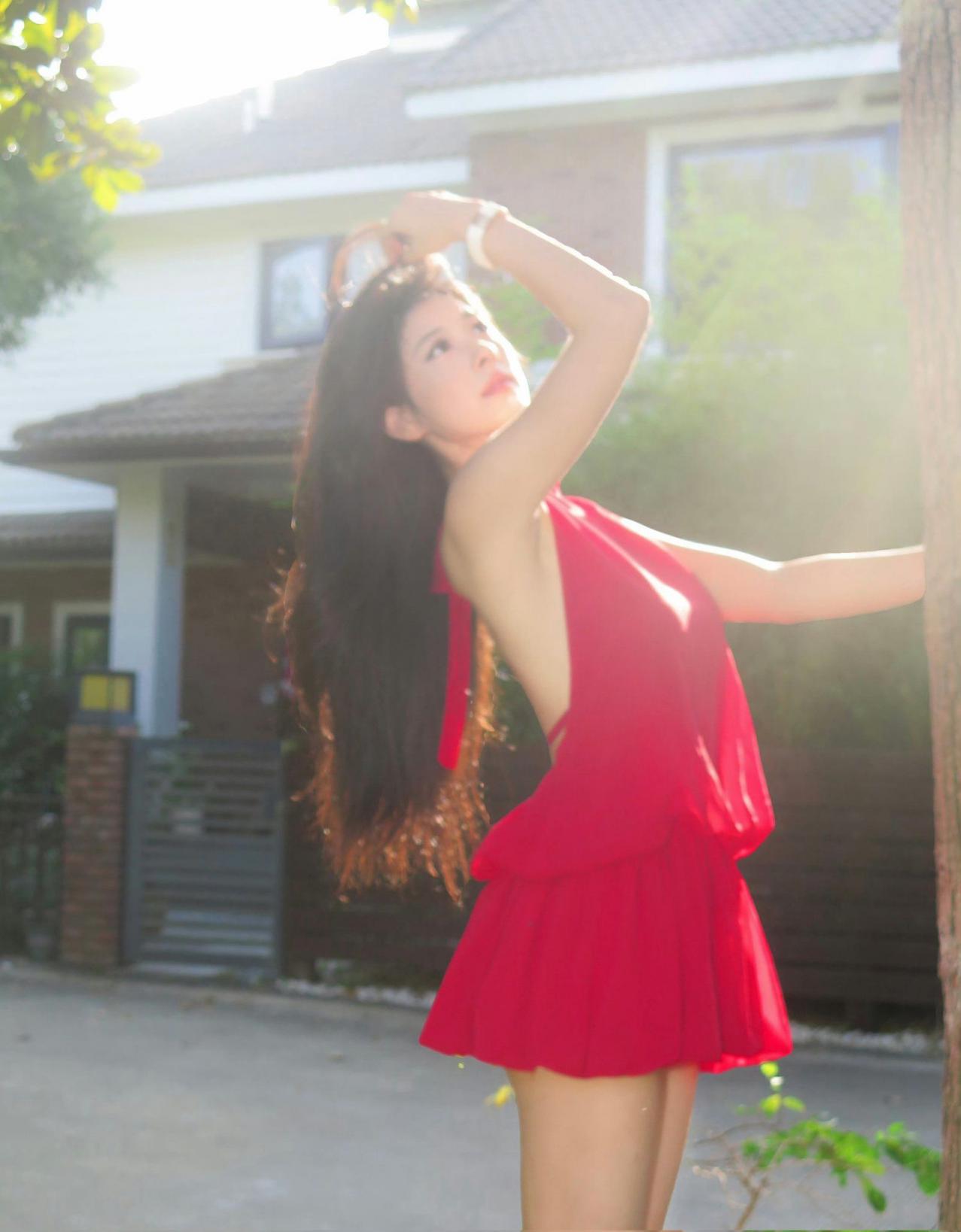 美丽动人的美女