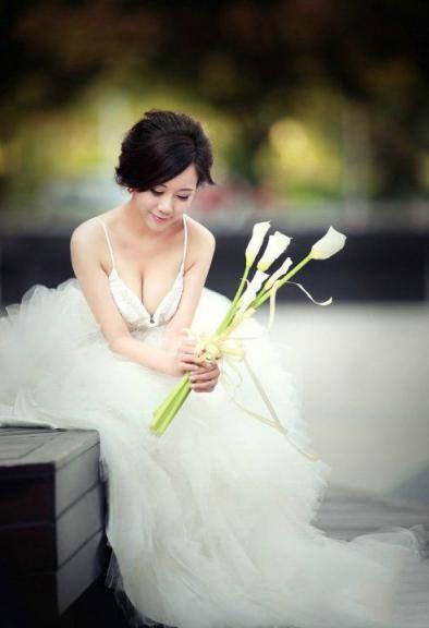 美女[30P]