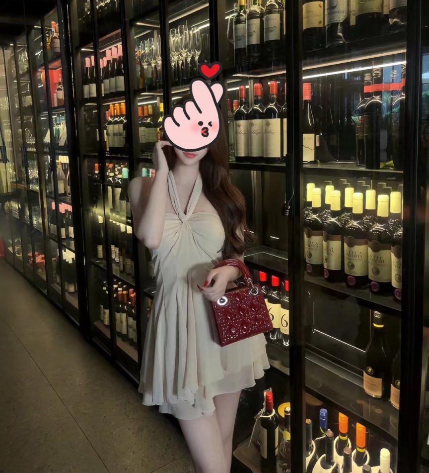 清纯可爱的美女姐姐