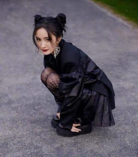 陈佩奇辣妹日记诱惑迷人[20251012]