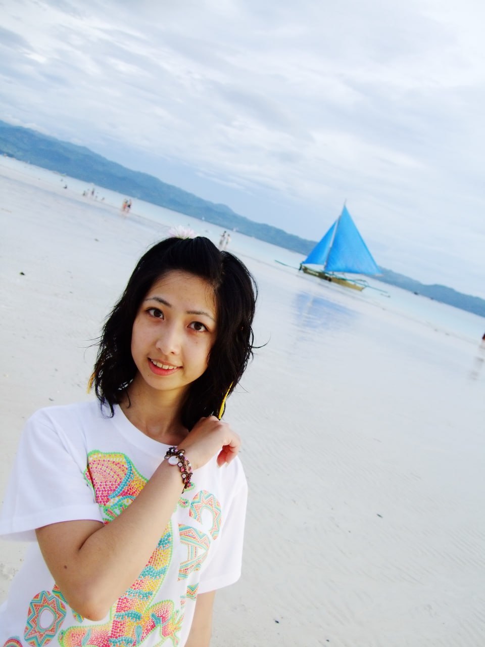 《台湾情侣泄密》大三美巨乳学妹和男友之间的嘿咻视频被渣男拿出来炫耀后曝光