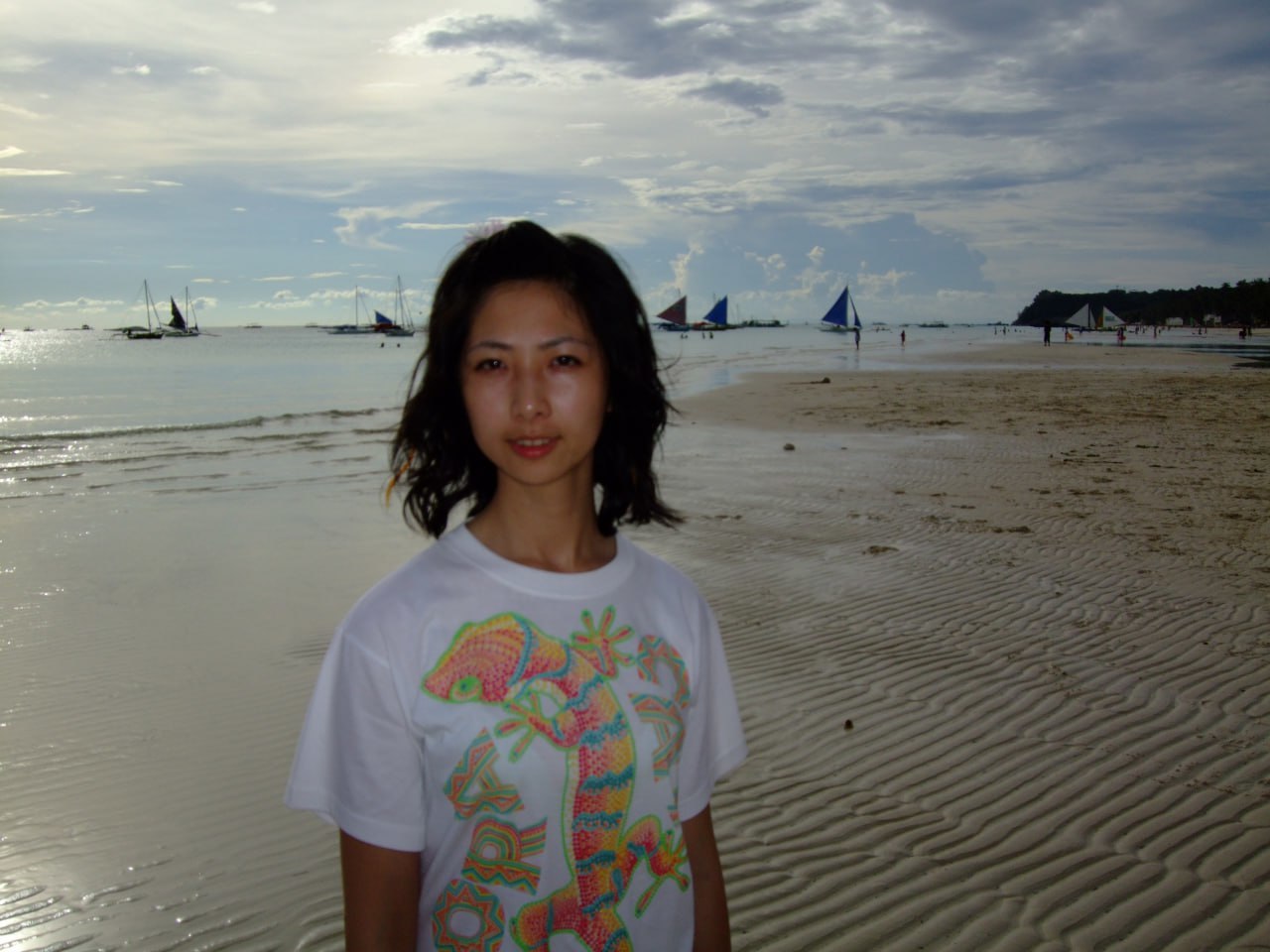 《台湾情侣泄密》大三美巨乳学妹和男友之间的嘿咻视频被渣男拿出来炫耀后曝光