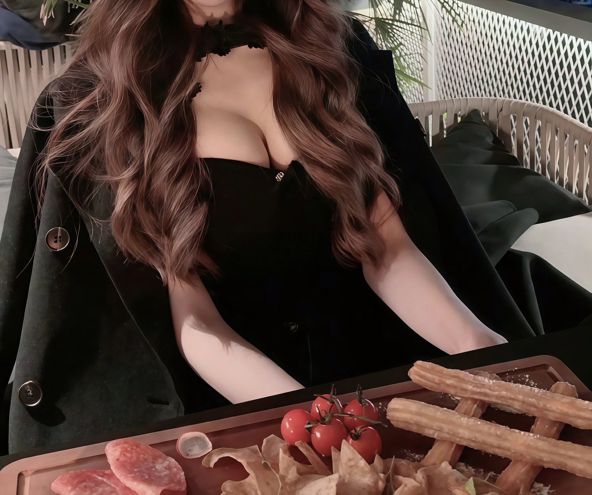 丰乳肥臀美少妇