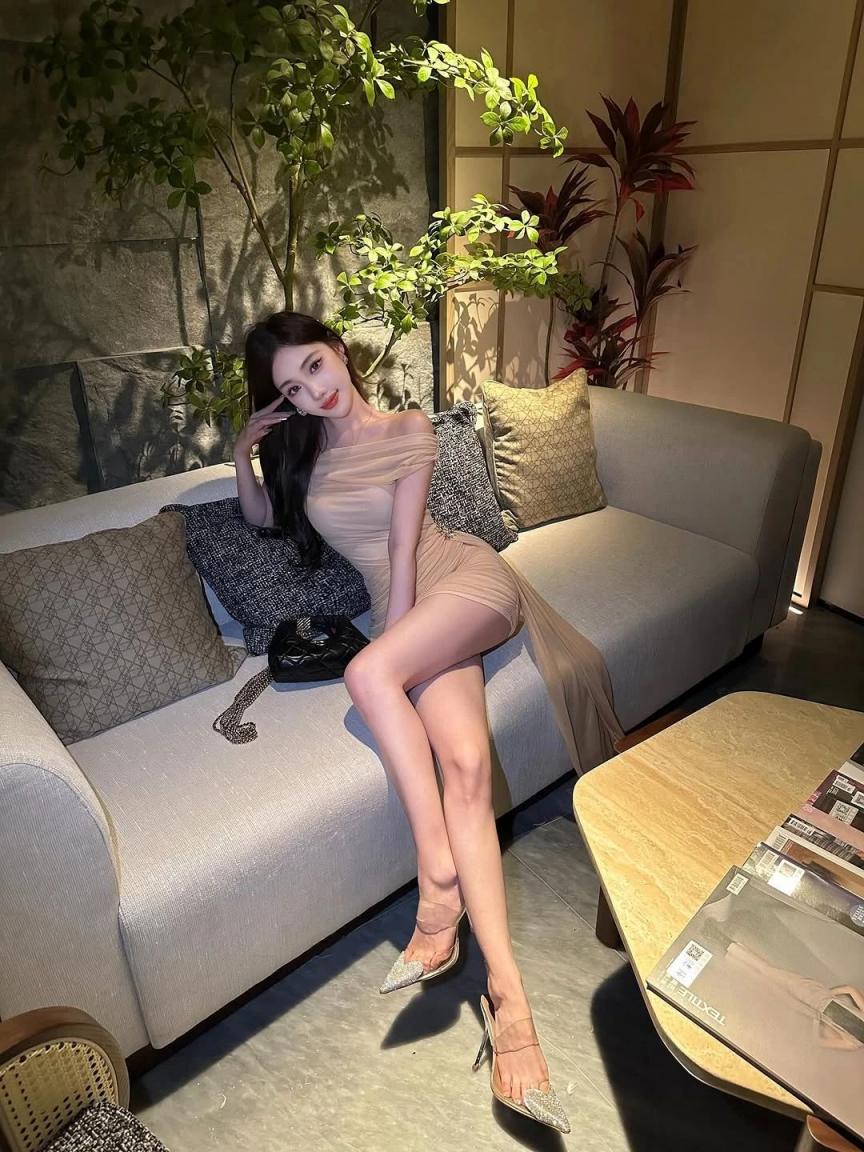 漂亮的小姐姐［39P］