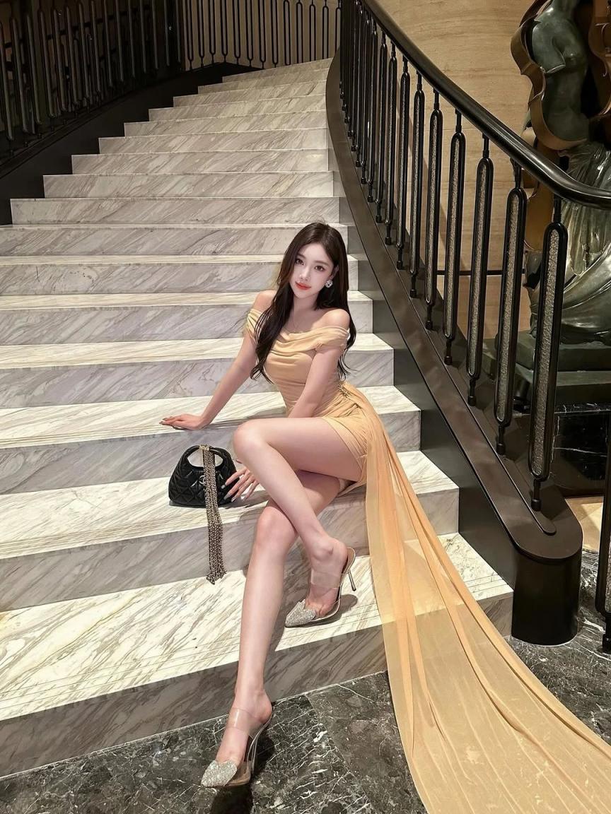 漂亮的小姐姐［39P］