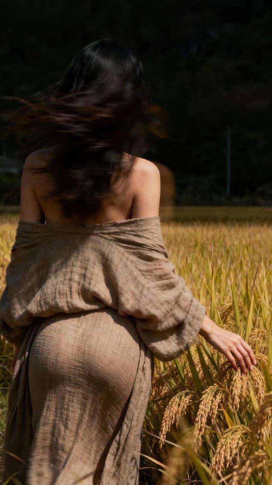 少妇的翘臀诱惑