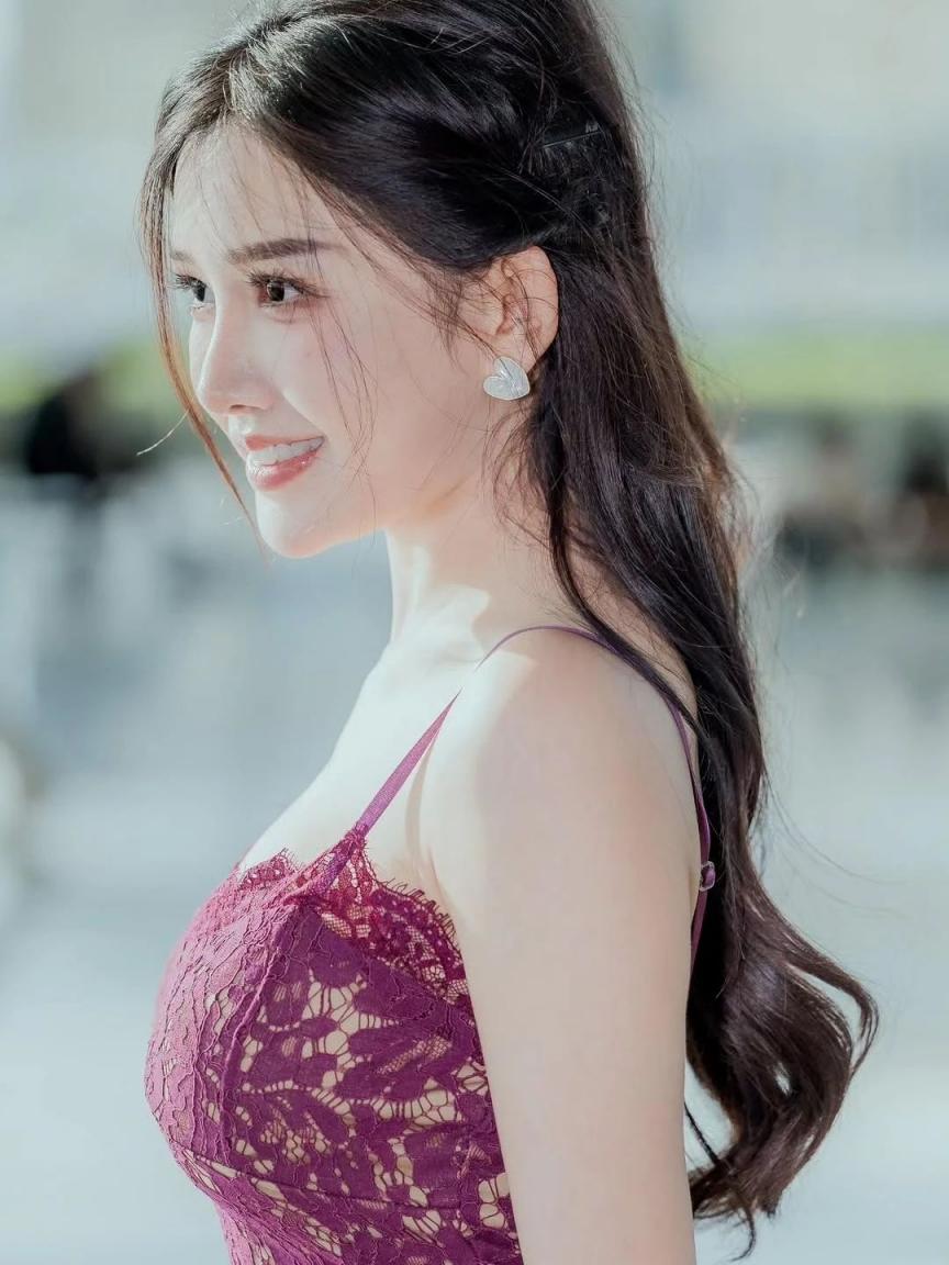 漂亮的小姐姐［36P］