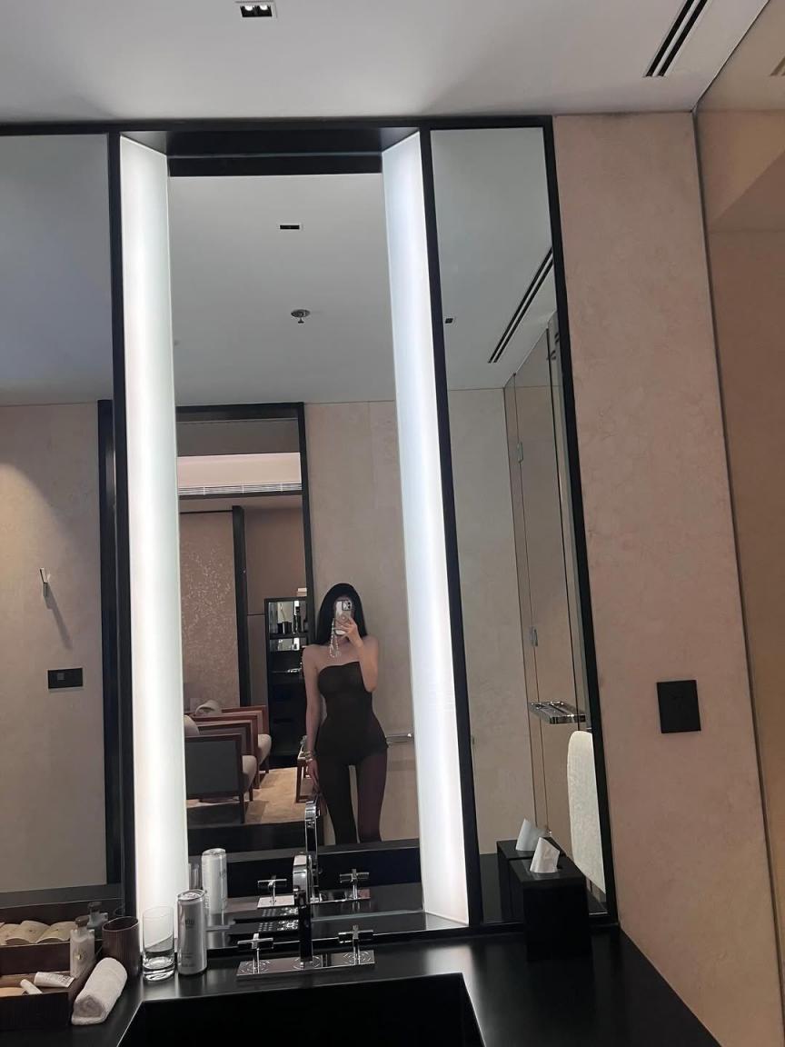 漂亮小姐姐[28P]