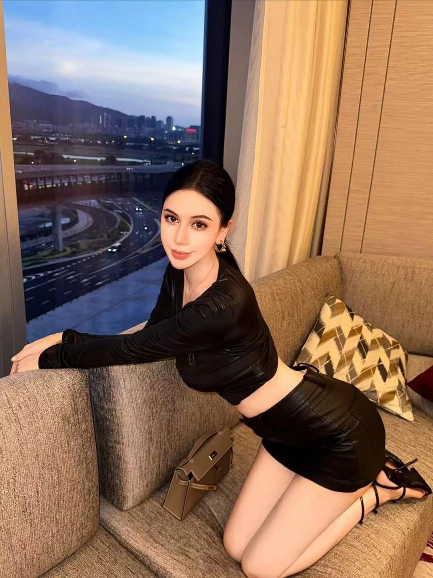 满屏漂亮大长腿