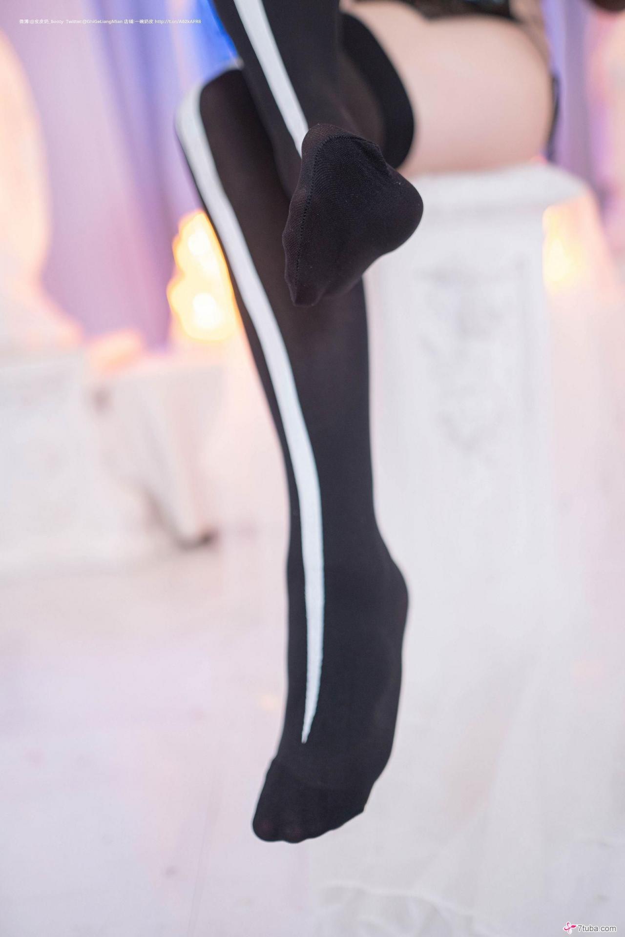 性感美图 系带修女