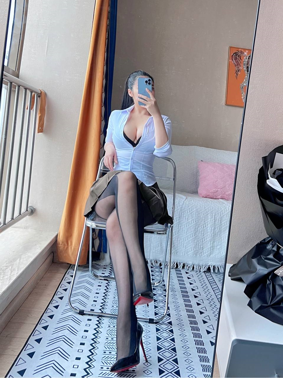 美女小王同学媚态极致[20251103]