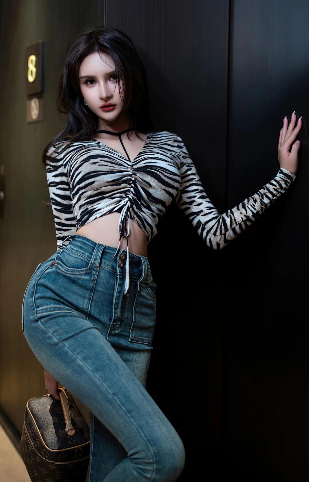 纤腰大长腿完美曲线