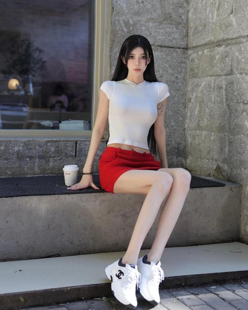 纤腰大长腿完美曲线