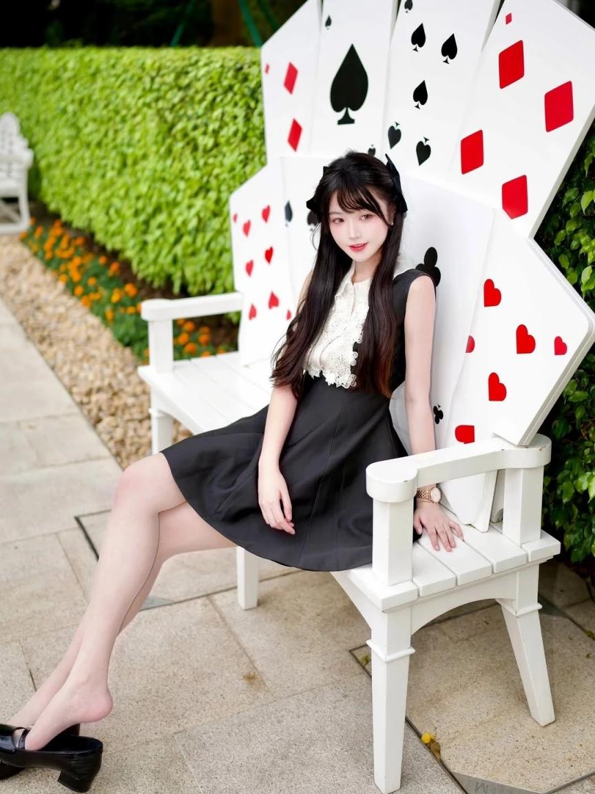 满屏大长腿，纤细柔美真好看