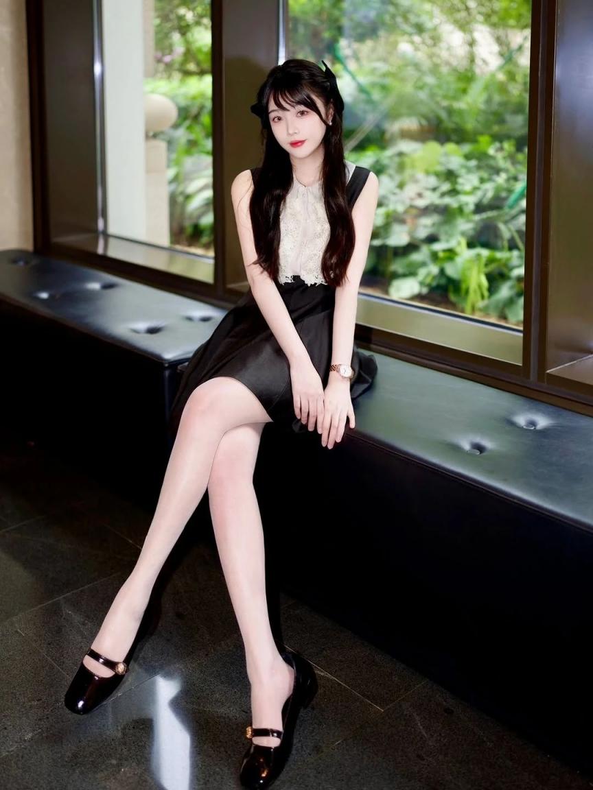 满屏大长腿，纤细柔美真好看