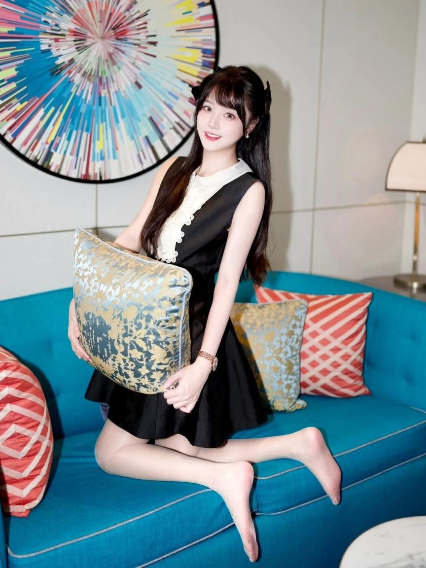 满屏大长腿，纤细柔美真好看