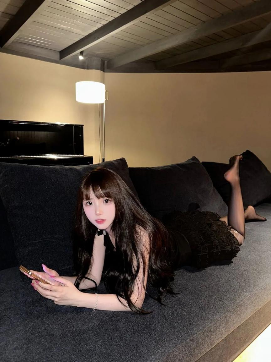 满屏大长腿，纤细柔美真好看