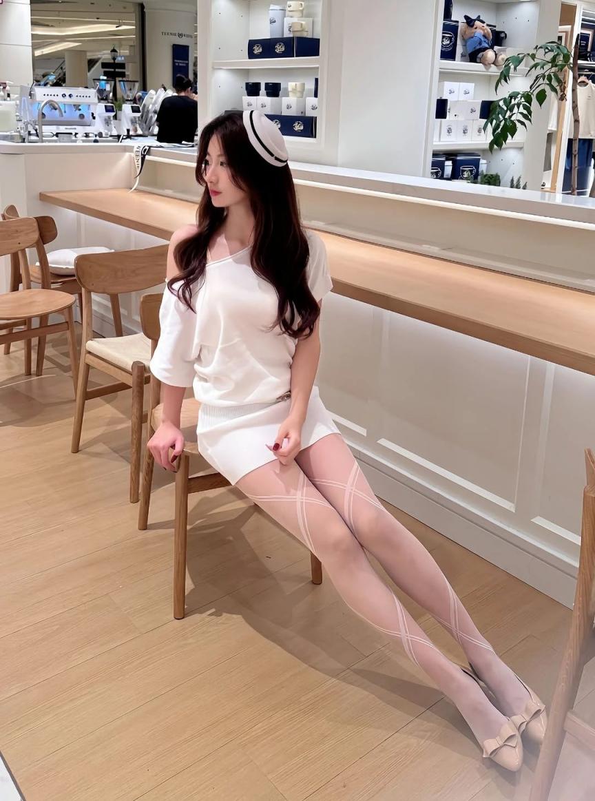 满屏大长腿，纤细柔美真好看