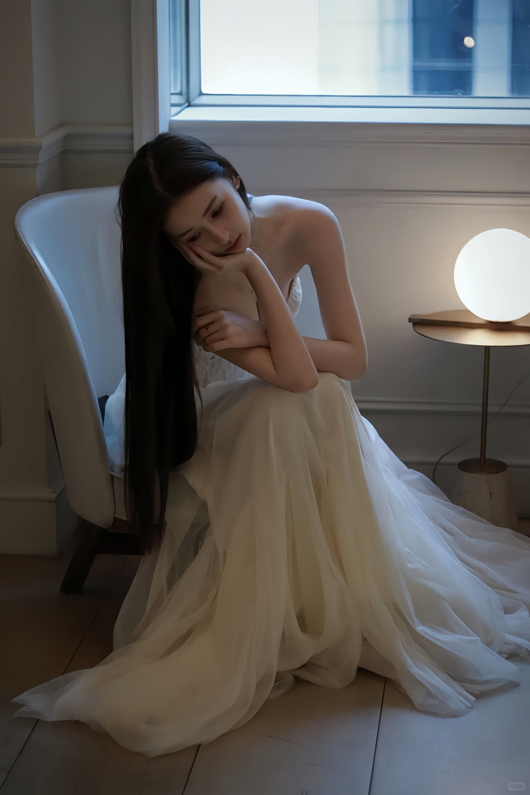 美丽动人的小姐姐[20251107]