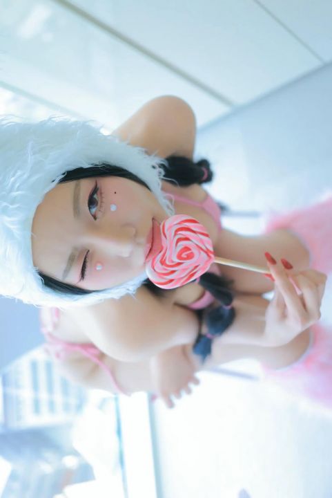 Dongeuran - Naked Bunny