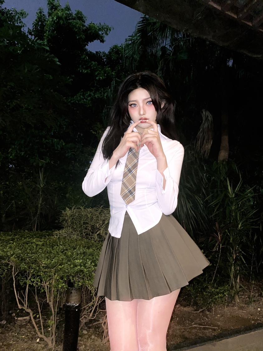 陈佩奇美丽大方性感写真 20251123