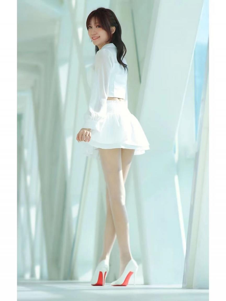 极品身材满屏大长腿