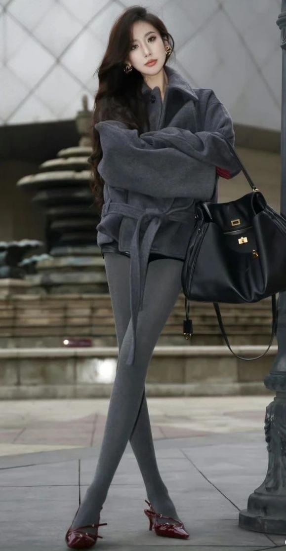 蜜桃臀满屏细腰大长腿