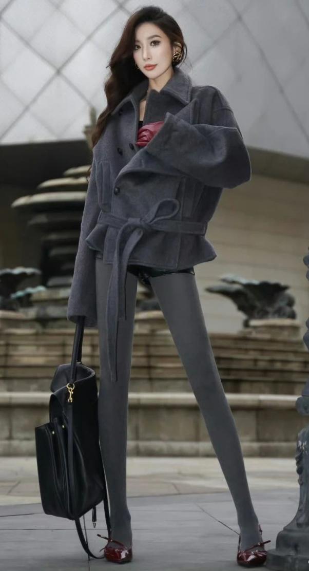 蜜桃臀满屏细腰大长腿