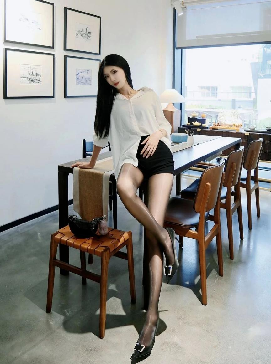 曲线婀娜大长腿