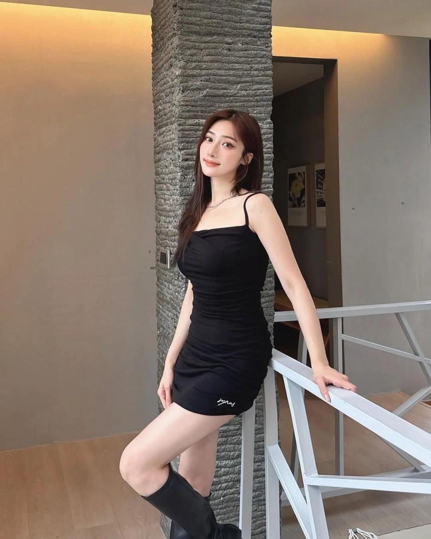 曲线婀娜大长腿