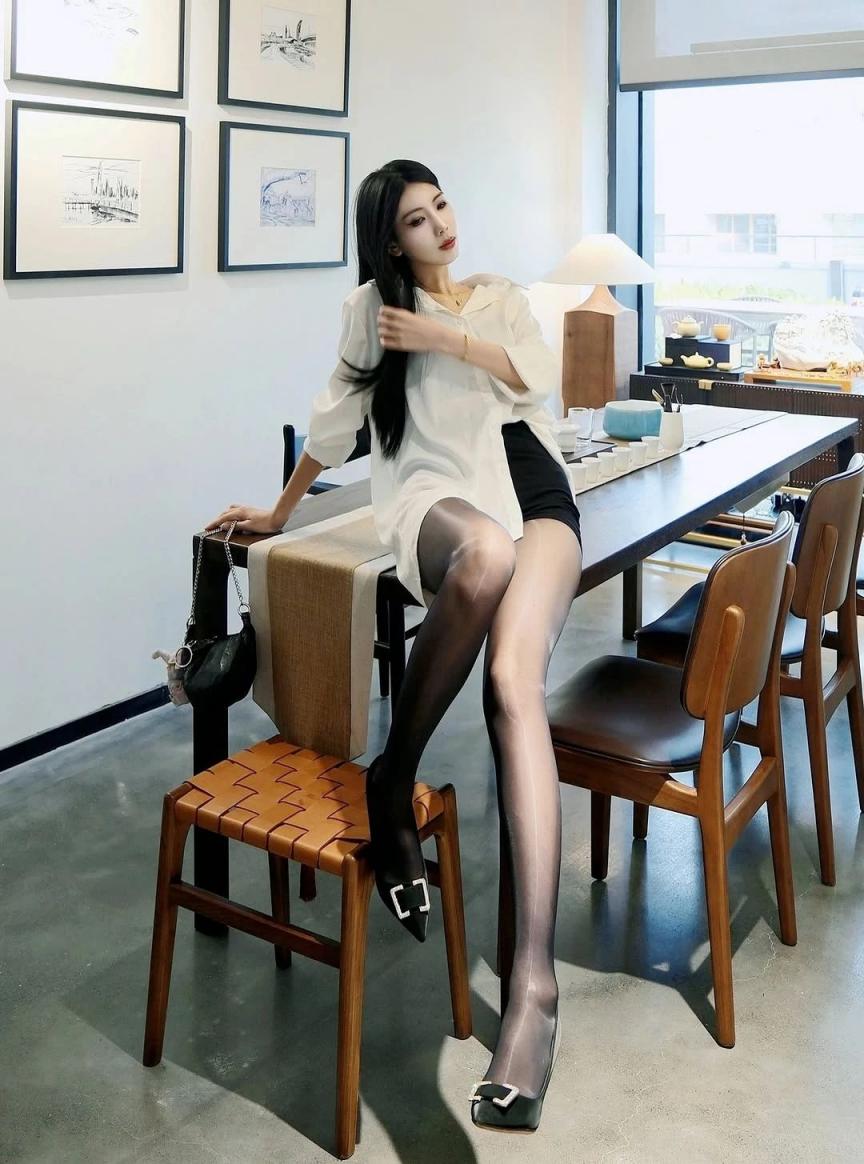 曲线婀娜大长腿