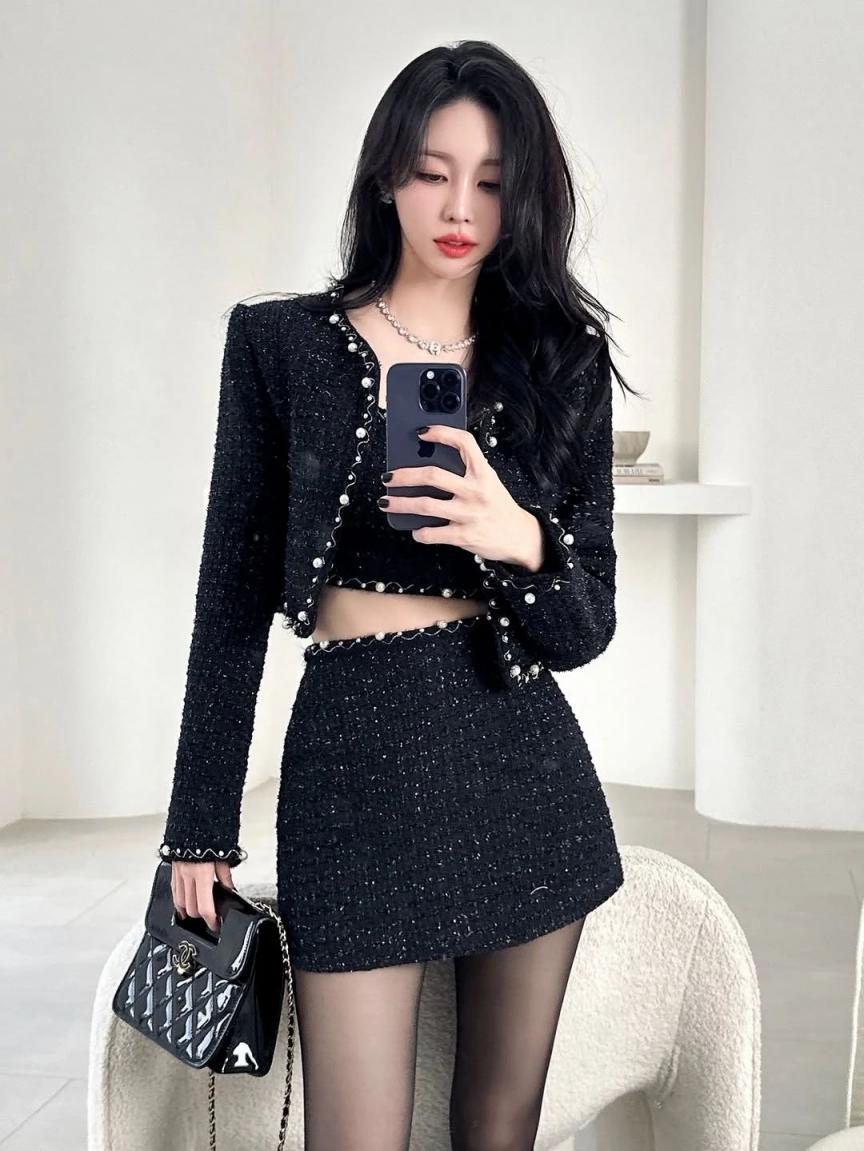 纤腰翘臀黑丝大长腿