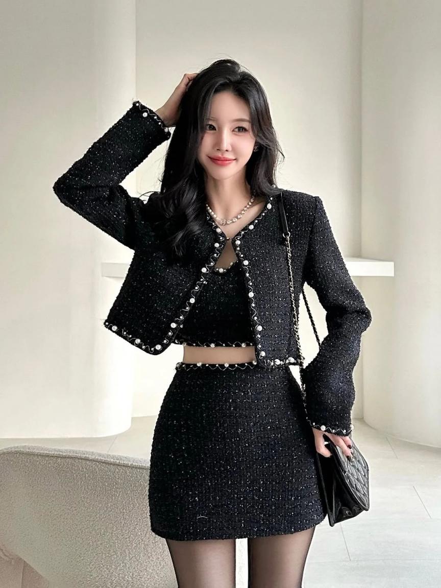 纤腰翘臀黑丝大长腿