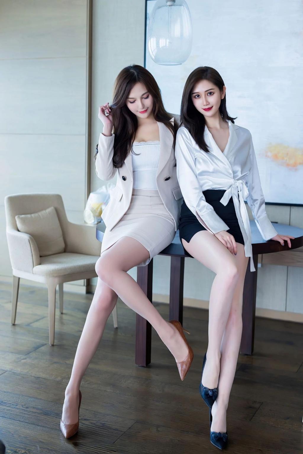 纤腰翘臀黑丝大长腿