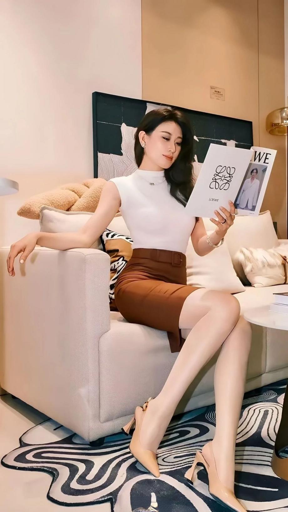 纤腰翘臀黑丝大长腿