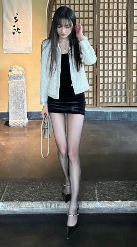 肉丝大长腿，太有气质了