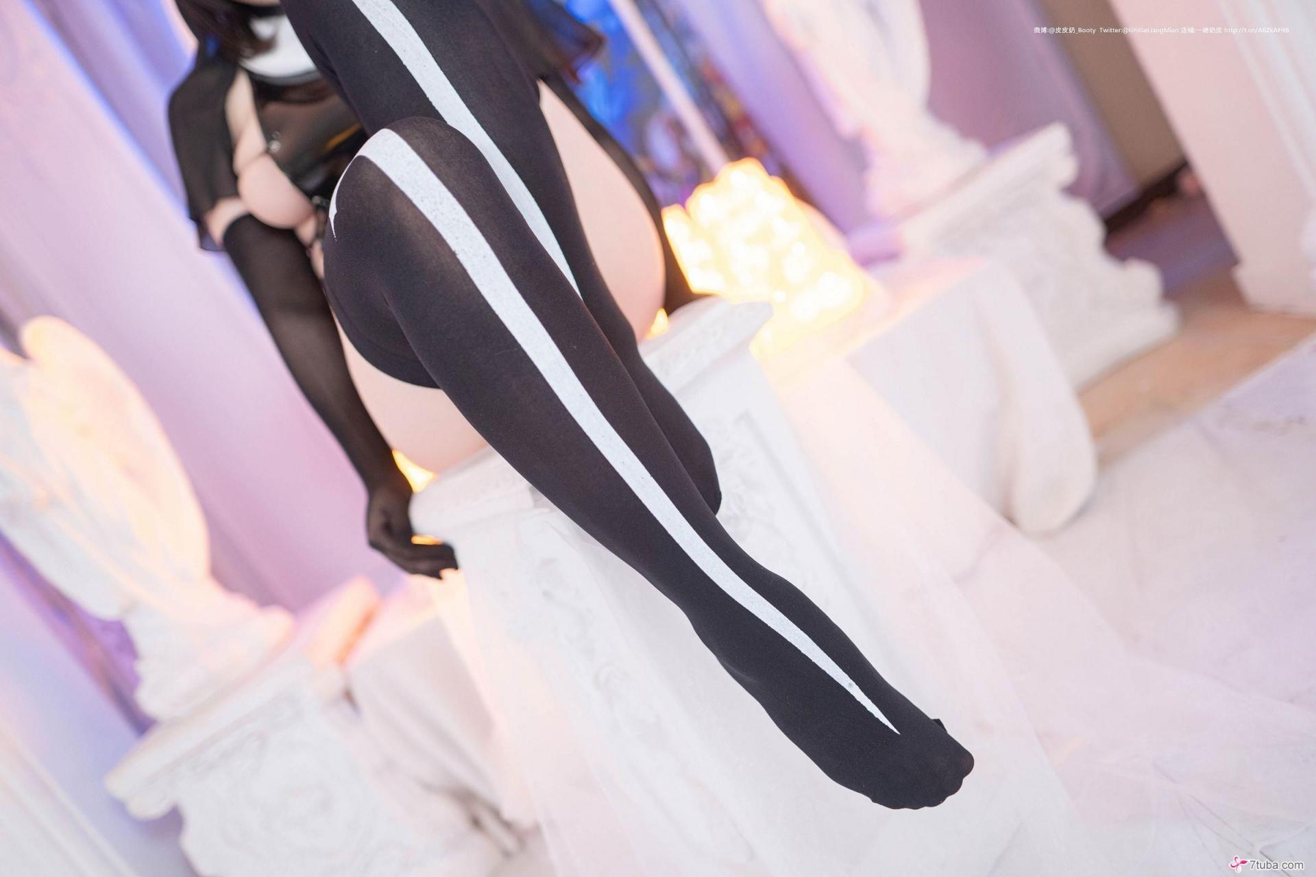 系带修女性感美图