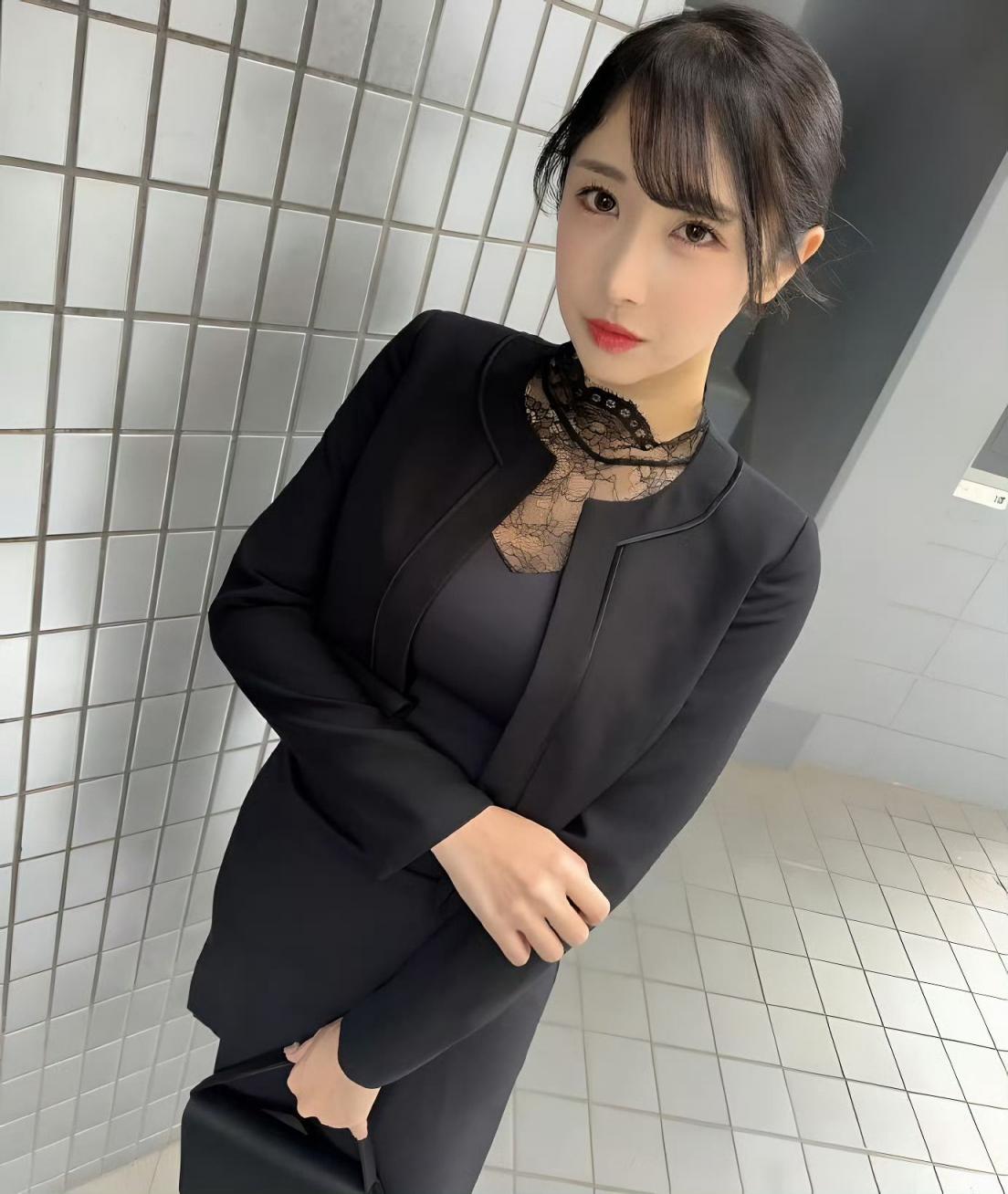 周三，看美女，解解乏