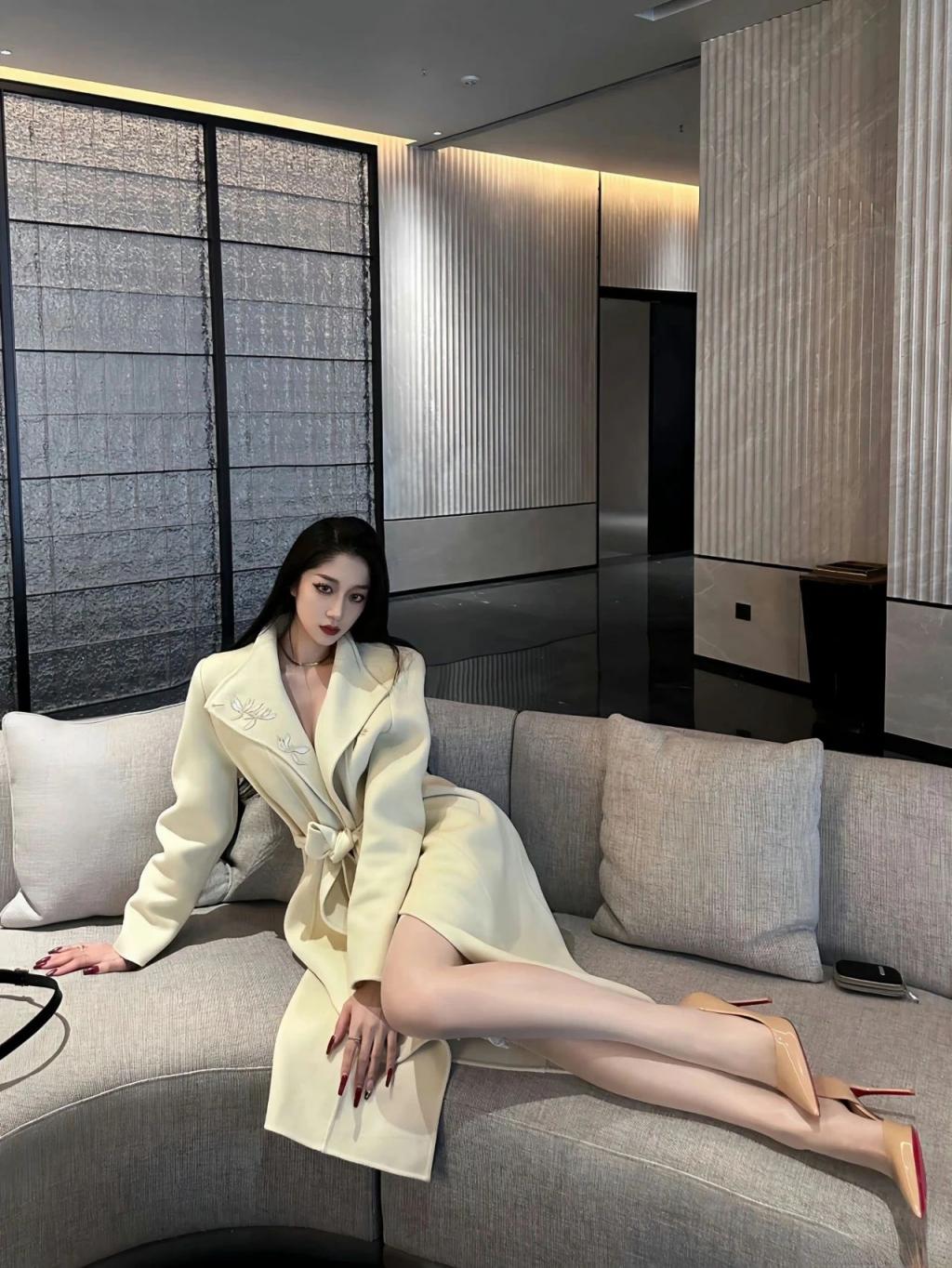 漂亮的小姐姐[36P]