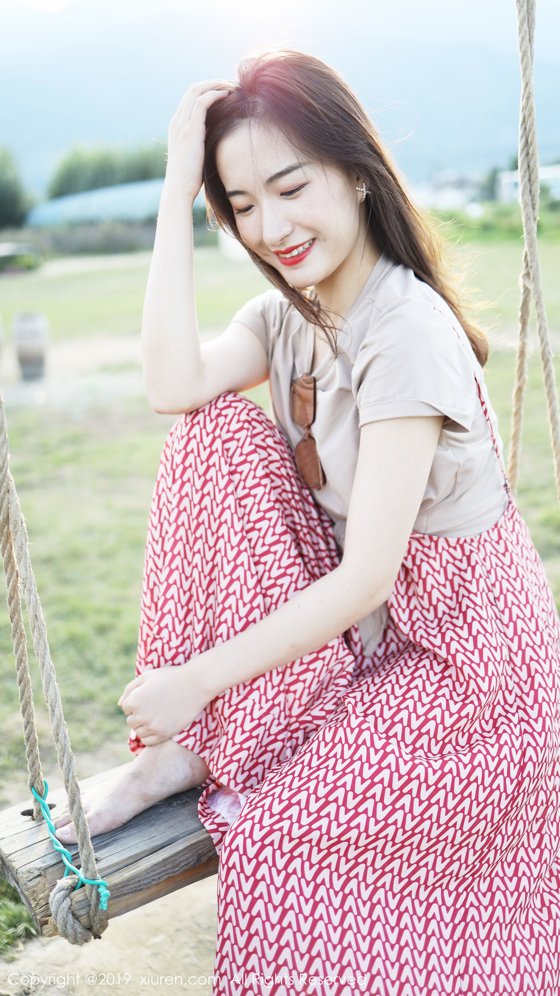 王雨纯姿势撩人媚意荡漾醉人心怀