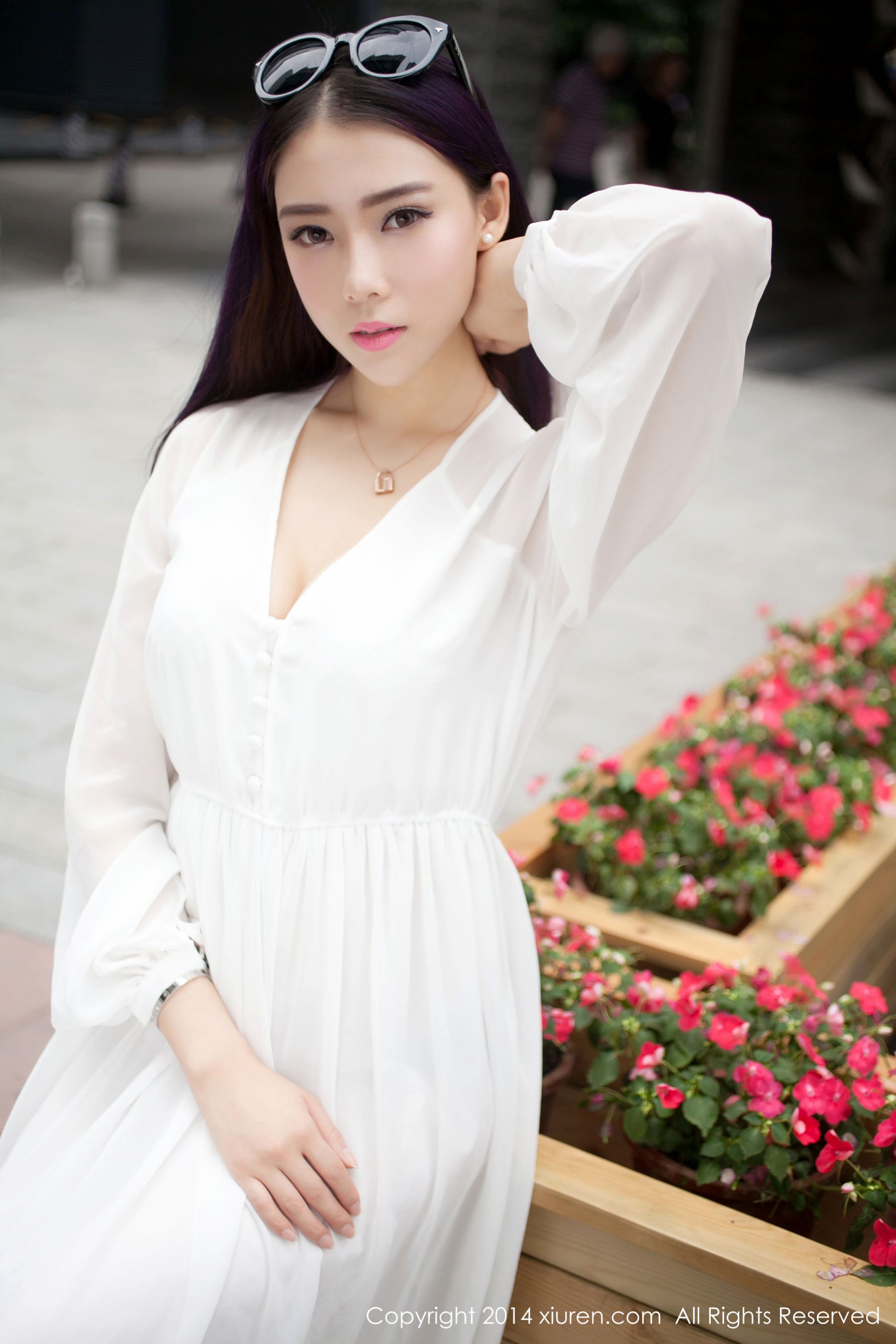 夢娜款款而来的特级女神诱惑迷人