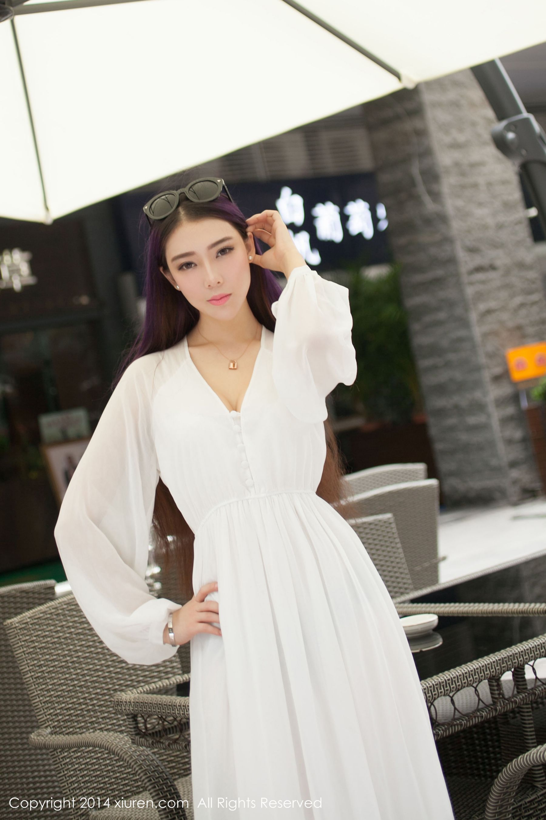 夢娜款款而来的特级女神诱惑迷人