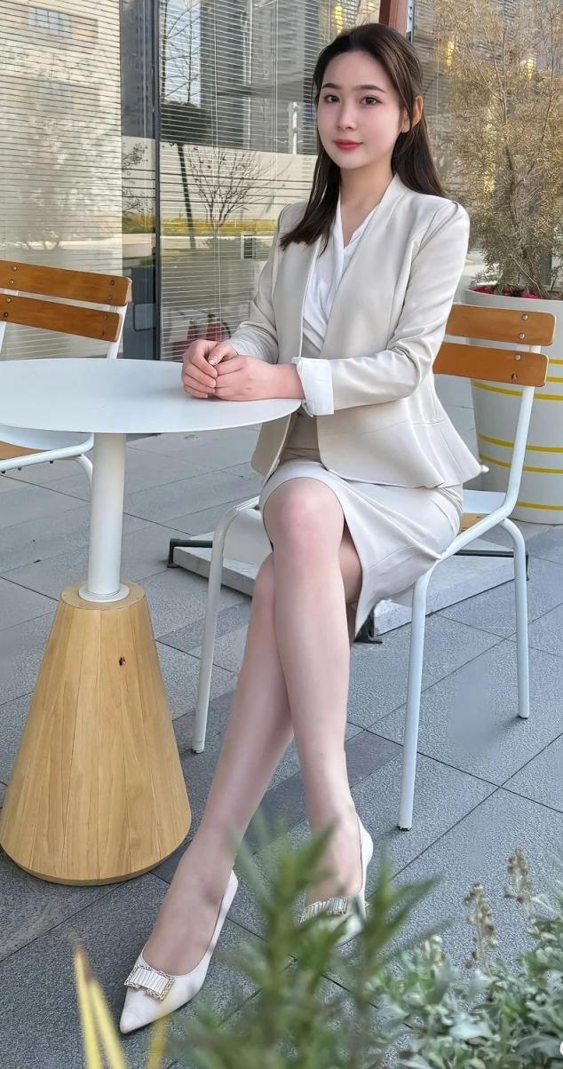 肉丝美腿，谁看了不迷糊