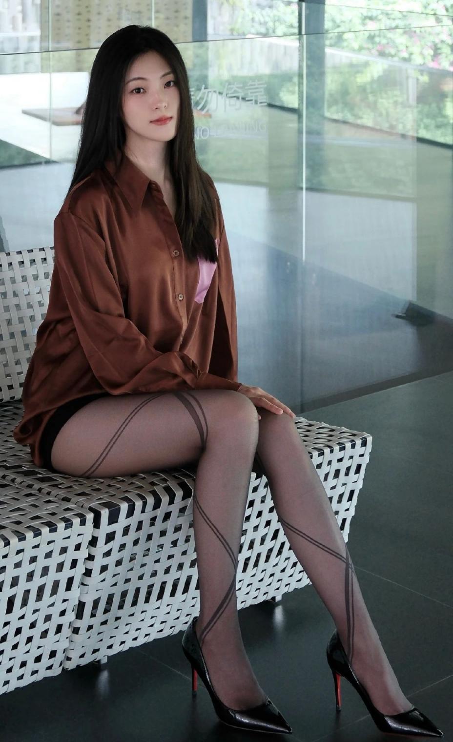 漂亮的小姐姐[20251219]