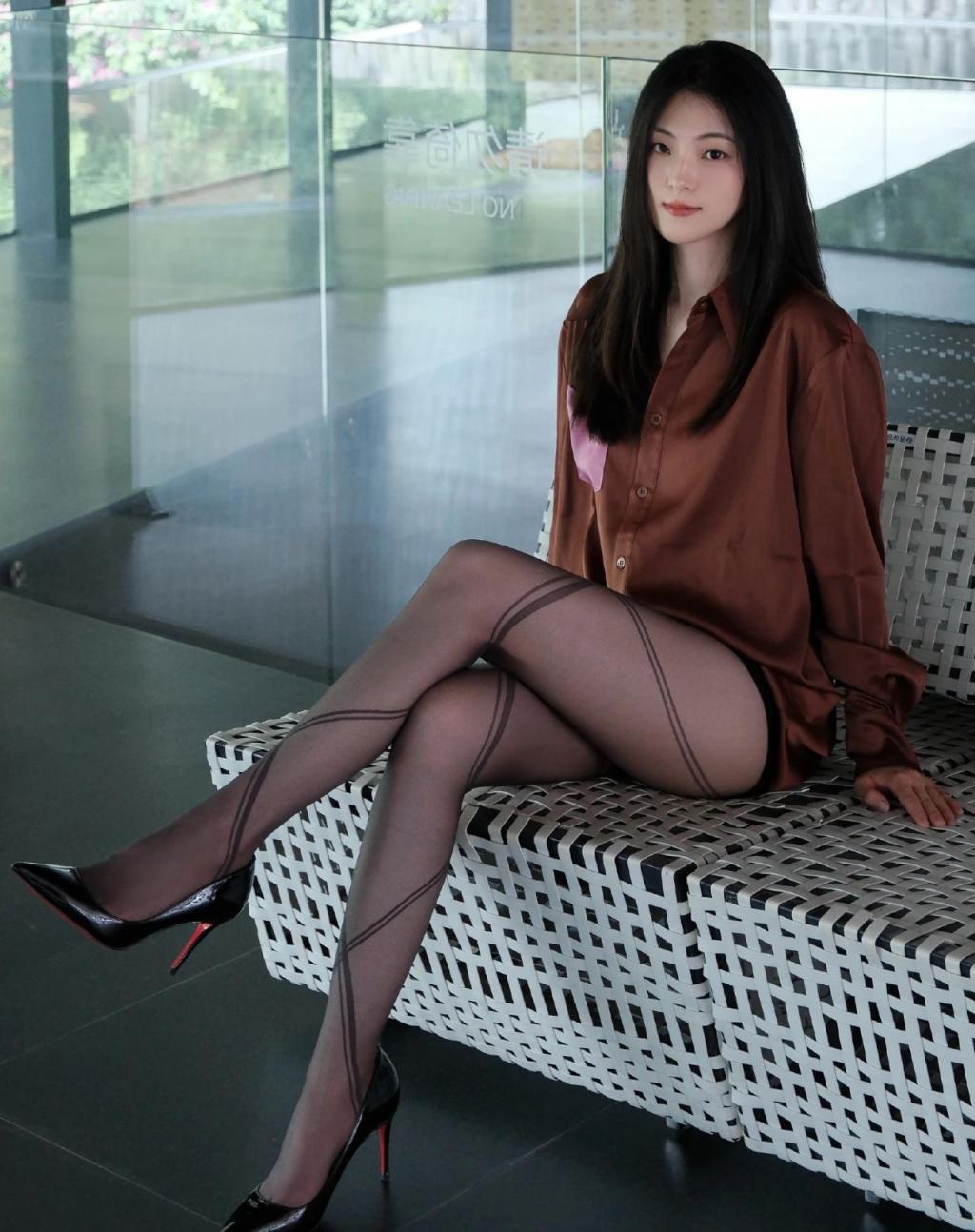 漂亮的小姐姐[20251219]