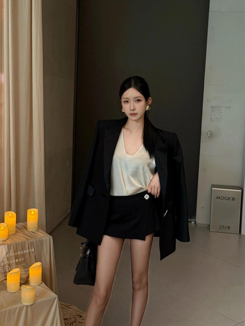 漂亮的小姐姐[20251219]