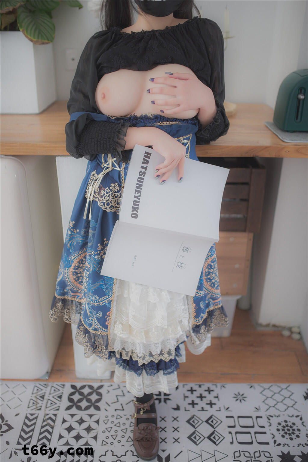 柚木写真——皮肤白皙巨乳妹