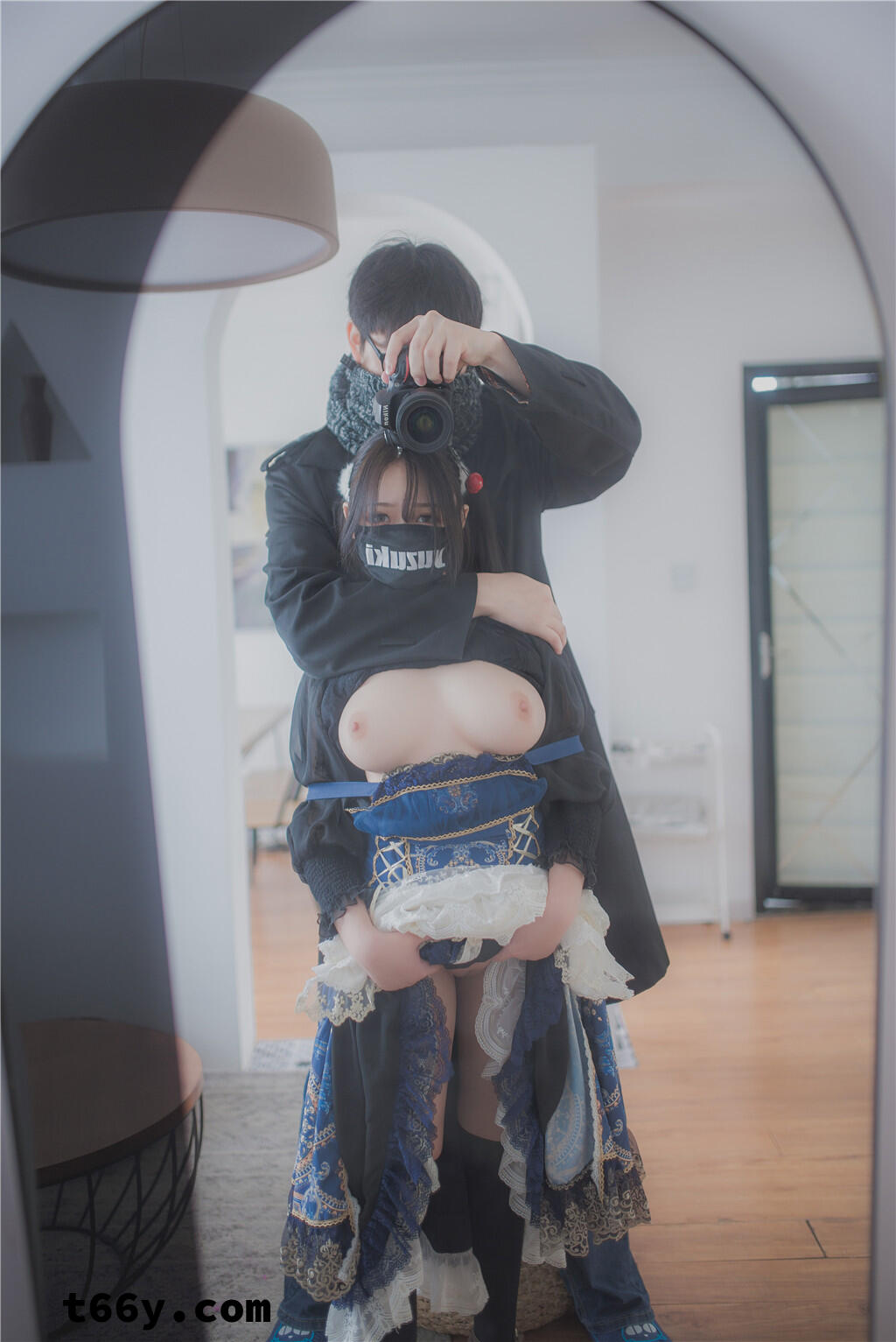 柚木写真——皮肤白皙巨乳妹